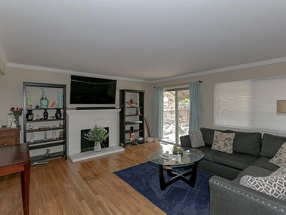 5th image of 333 Alturas Ave