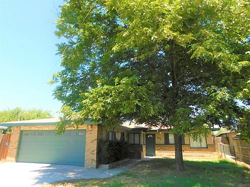 3rd image of 906 Delfino Ln