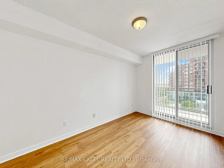 350 Red Maple Rd #508 — Photo 24