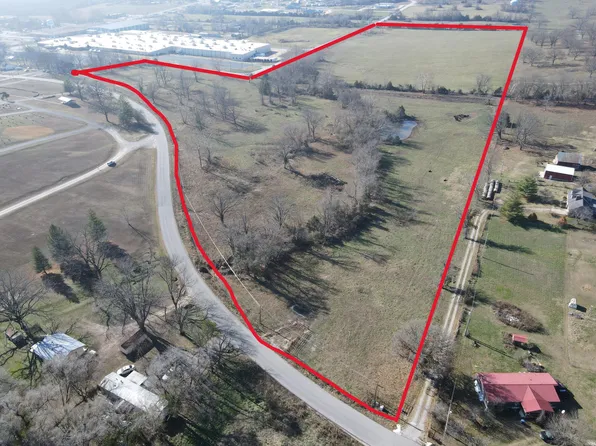 000 N Jefferson, Ava, MO 65608