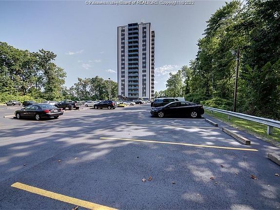 3rd image of 1800 Roundhill Rd APT 707