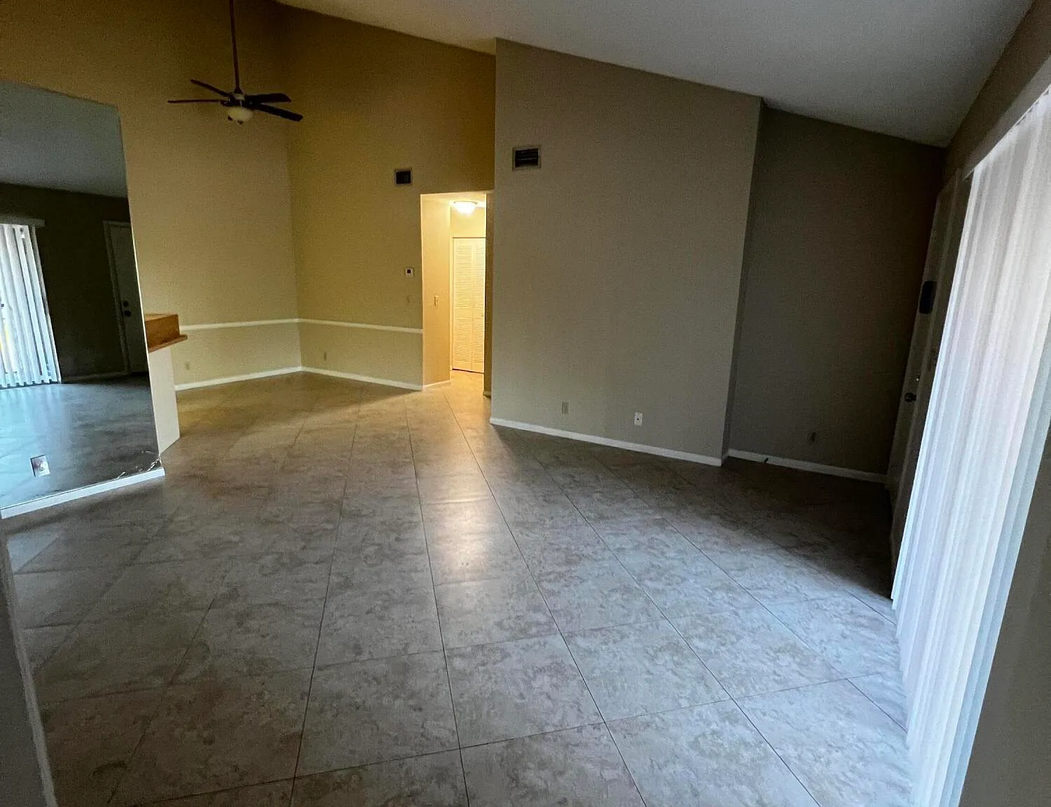 2 bed, 2.0 bath, 847 sqft, $1,850 — Photo 2