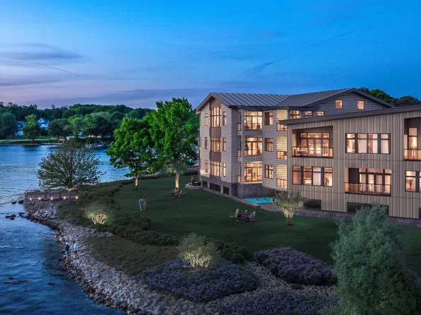 35 Badgers Island W #302, Kittery, ME 03904