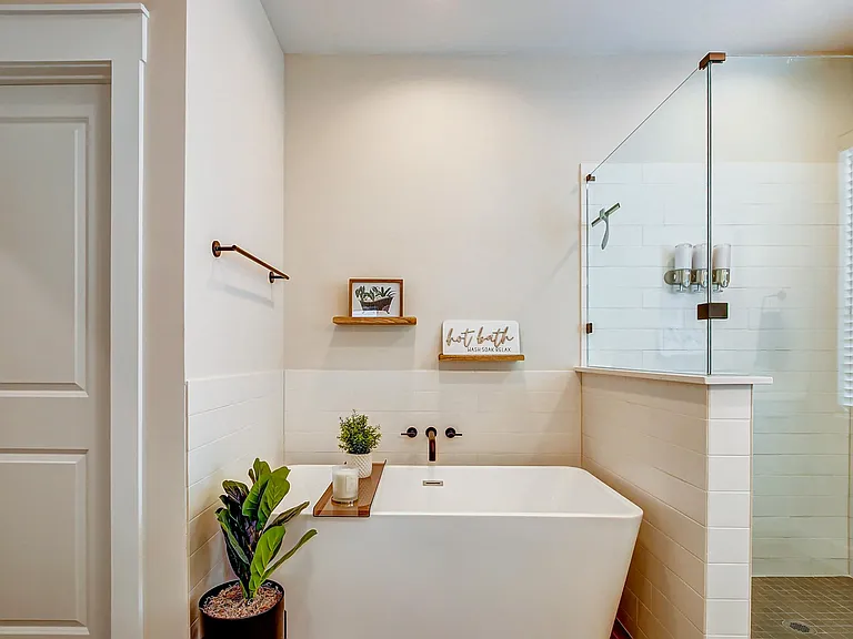 Masterbathroom