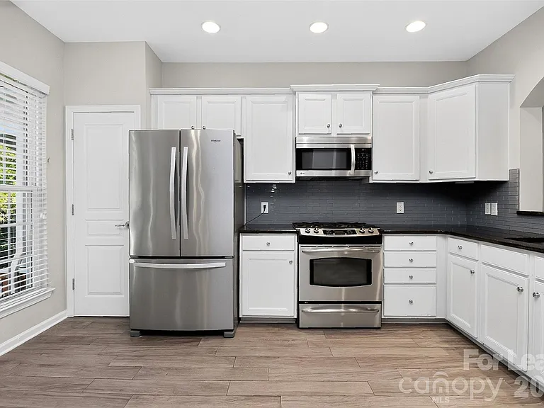 629 6th Baxter Xing — Photo 10