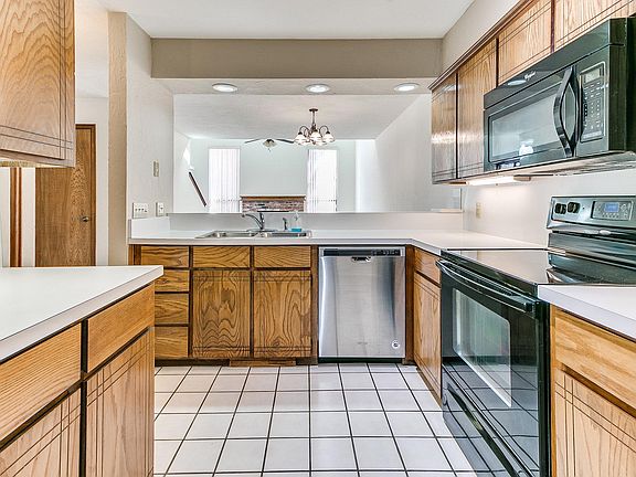 2nd image of 631 36th Ave NW #631