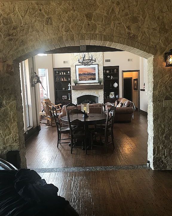 1st image of 2609 Lake Cv
