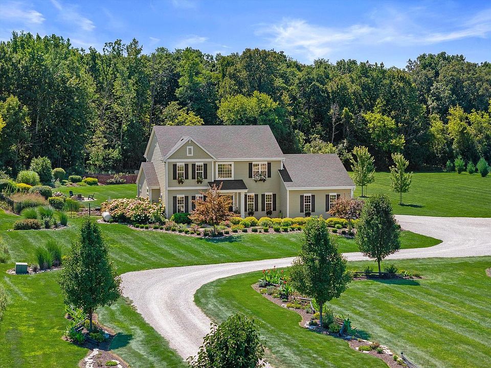 1st image of 200 Nashotah ROAD