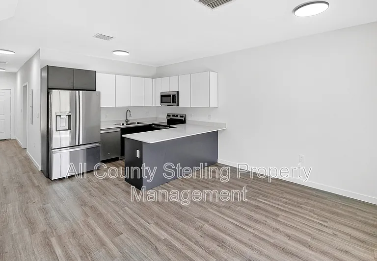 1611 NW 29th Rd #3 — Photo 14
