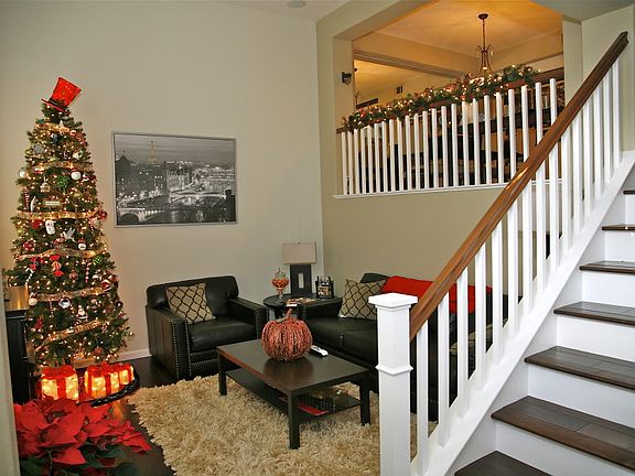 4th image of 24024 Bridgeport Ln Unit 28