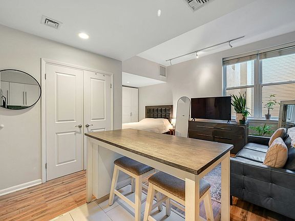 5th image of 120 Sherman Ave APT 3F