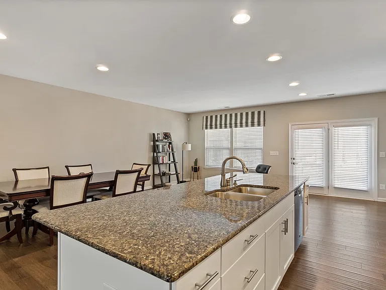 1506 Kee Ct — Photo 9