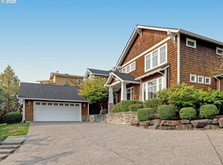 7925 NW Blue Pointe Ln, Portland, OR 97229