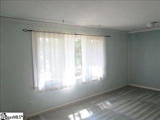 3rd image of 5 Ferncrest Dr