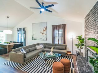 52 Reynolda Dr, Asheville, NC 28803