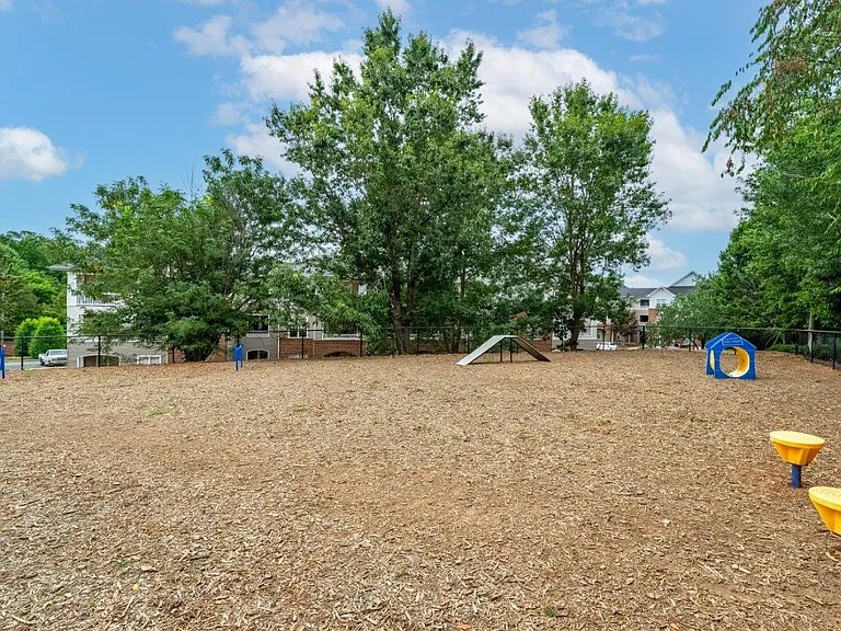 Heather Park Apartment Homes — Photo 15