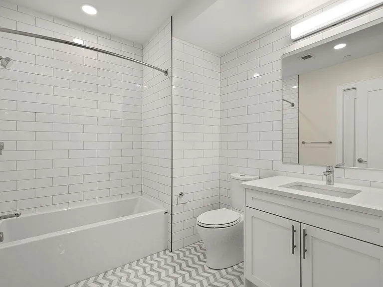 301 Border St #402 — Photo 22