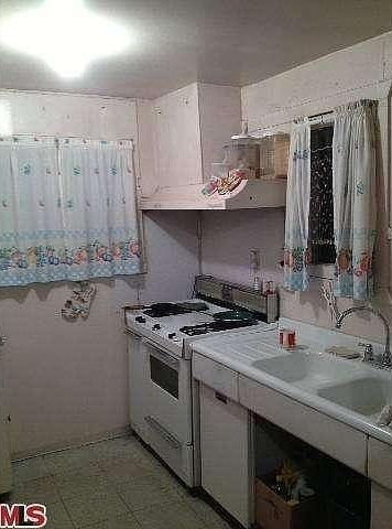 2nd image of 1771 E 109th Pl