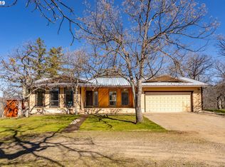 1001 Cove Rd, Ashland, OR 97520