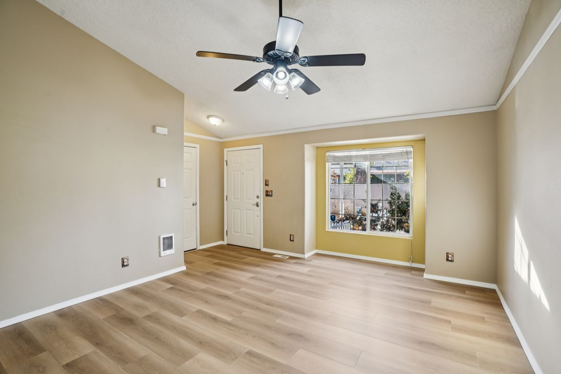 next background image