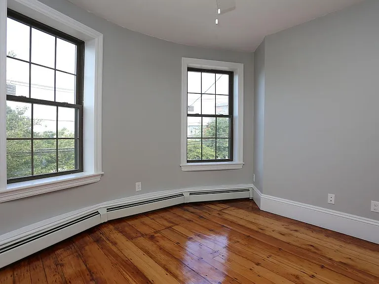 189 Webster St #2 — Photo 4