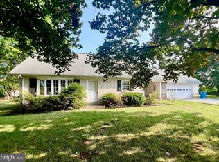 11 Memories Ln, Abbottstown, PA 17301