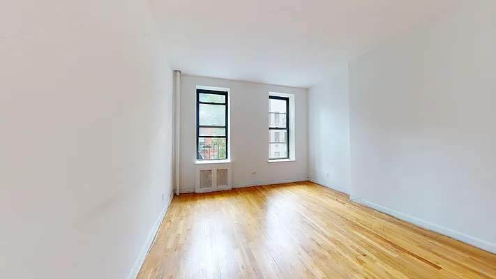 Rented by Bond New York | media 4