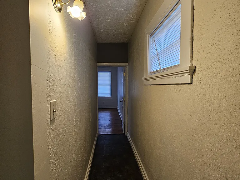 2809 Glendora Ave — Photo 10