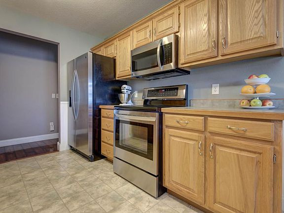 5th image of 103 Northwood Cir