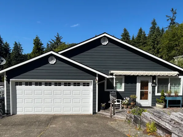 447 Spruce St, Wheeler, OR 97147