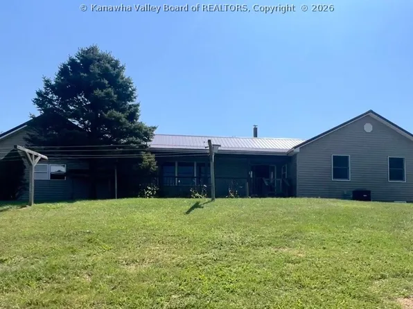 5860 Union Campground Rd, Letart, WV 25253