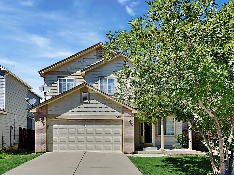 5807 E 122nd Dr