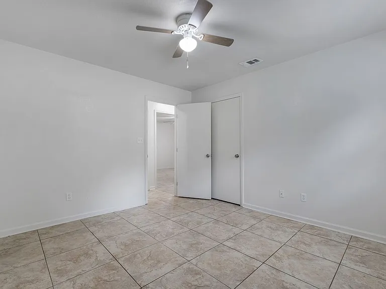 2801 Misty Garden Cir — Photo 14