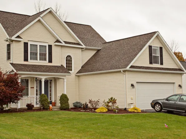 141 Saint Andrews Dr, Horseheads, NY 14845