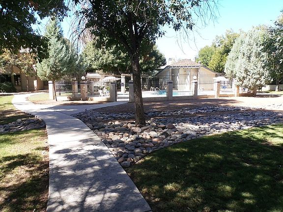 3rd image of 1706 W Park Wood Ln