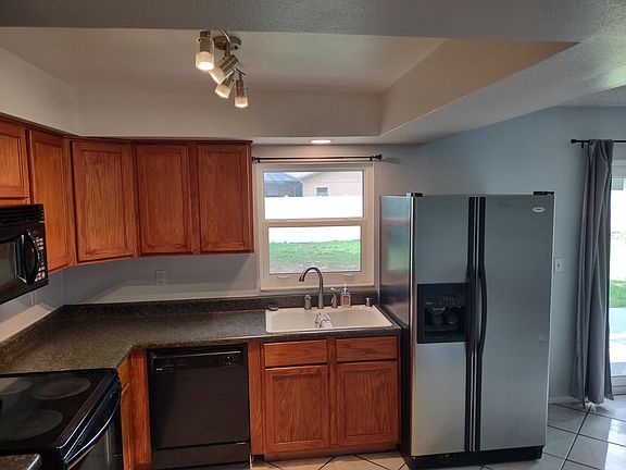 5th image of 1214 Franklin Dr