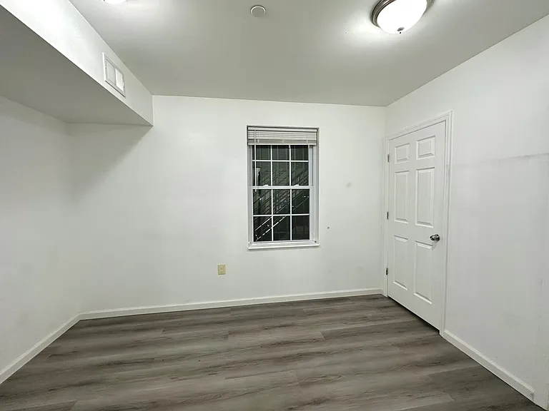1025 Buttonwood St #2 — Photo 7