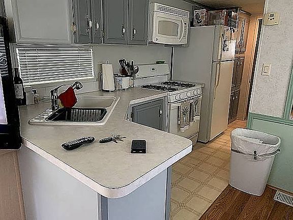 4th image of 14140 SE Highway 441 #79