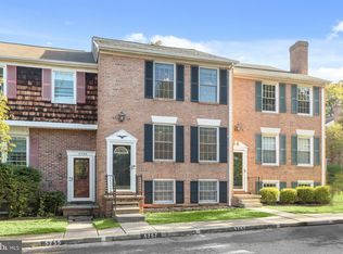 5757 Richardson Mews Sq, Halethorpe, MD 21227