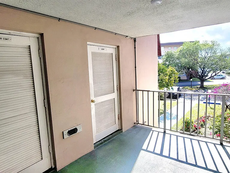2901 NW 47th Ter #247B — Photo 21