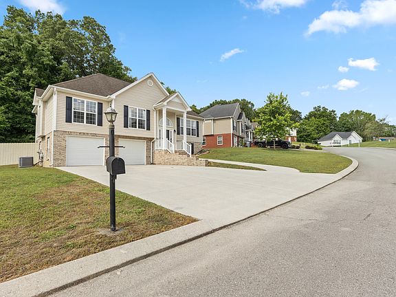 2nd image of 4766 Rose Briar Lane