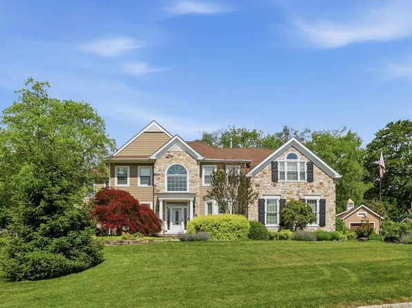 302 Jefferson Dr, Malvern, PA 19355