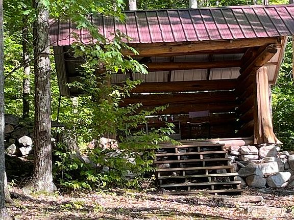 2nd image of 283 Dann Rd