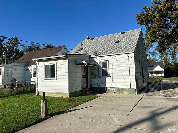2nd image of 12214 Vaughan St