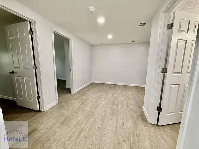 204 N Palm St — Photo 21