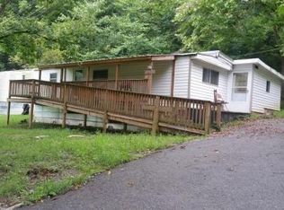 221 Sulpher Springs Rd, Pennington Gap, VA 24277
