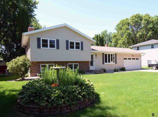 2137 Colorado Ave, Sun Prairie, WI 53590