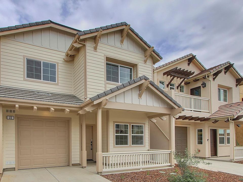 1st image of 22 Lake House Ct