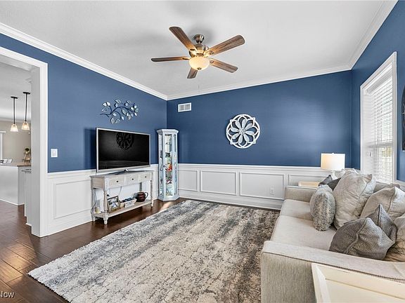 5th image of 6240 Highland Green Dr