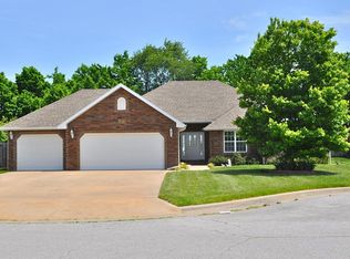 4750 S Winsor Dr, Battlefield, MO 65619